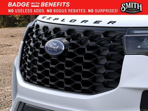 New 2026 Ford Explorer ST-Line w/ ST-Line Street Pack RWD image 18