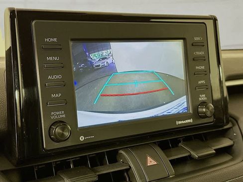 Used 2021 Toyota RAV4 LE FWD image 27