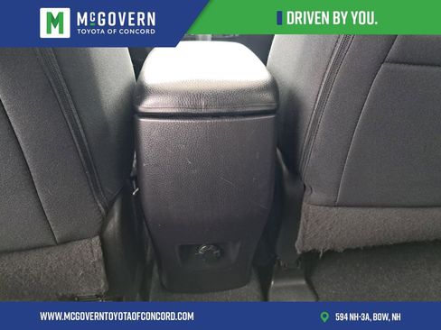 Used 2018 Toyota RAV4 XLE AWD/4WD image 19