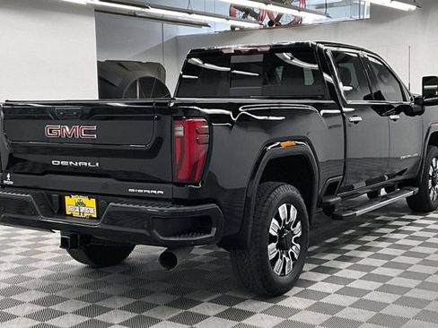 Used 2024 GMC Sierra 2500 Denali w/ Technology Package AWD/4WD image 13