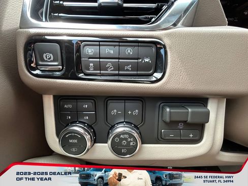 New 2026 GMC Yukon XL Denali w/ Denali Reserve Package image 22