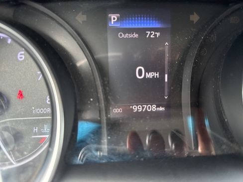 Used 2018 Toyota Camry SE image 7