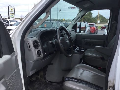 Used 2015 Ford E-350 and Econoline 350 Super Duty RWD image 10