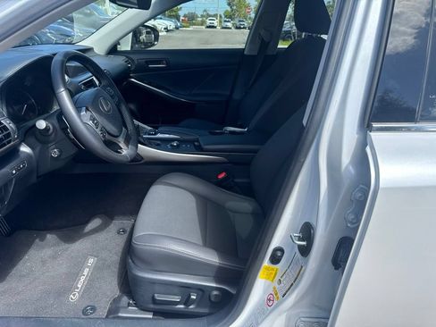 Used 2019 Lexus IS 300 w/ Navigation Package RWD image 11