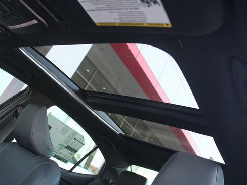 Used 2025 Toyota Camry XSE w/ Premium Package image 2