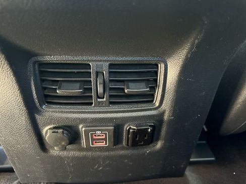 Used 2021 Nissan Titan SV w/ SV Convenience Package AWD/4WD image 18