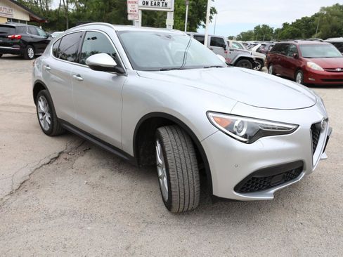Used 2018 Alfa Romeo Stelvio Ti AWD/4WD image 4