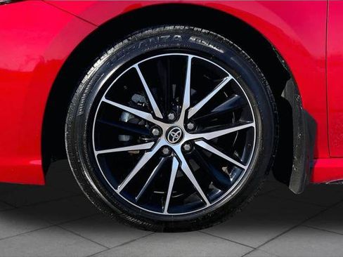 Certified 2024 Toyota Camry SE FWD image 11