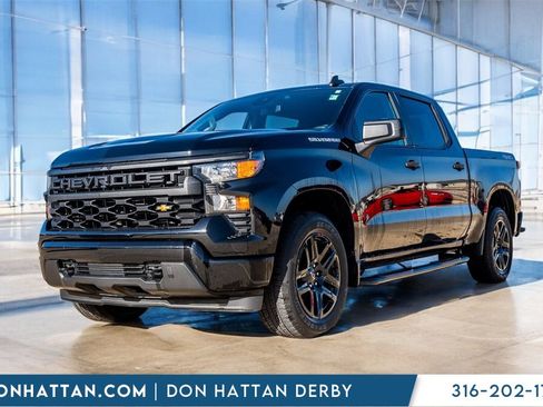 Used 2022 Chevrolet Silverado 1500 Custom image 1
