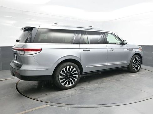 Used 2023 Lincoln Navigator L Black Label image 7