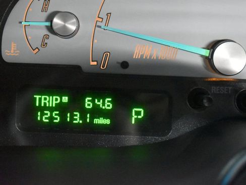 Used 2002 Ford Thunderbird image 3