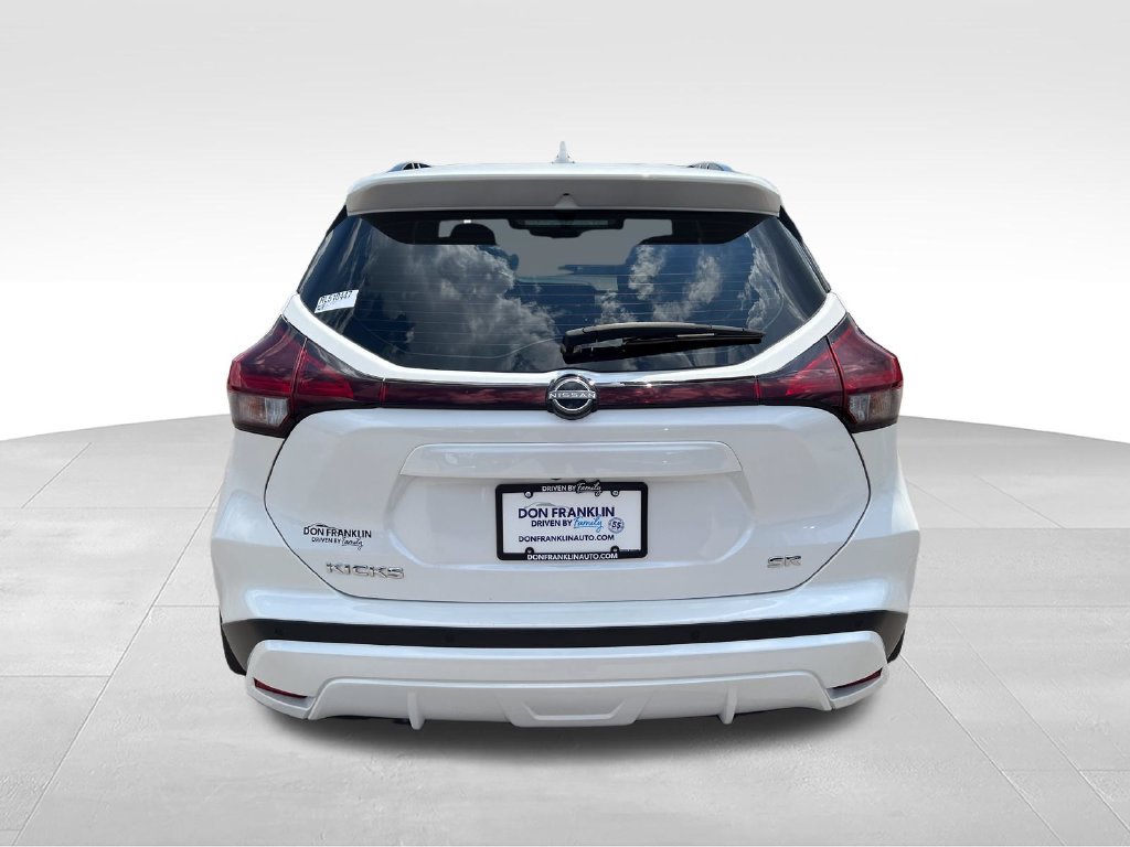 Used 2024 Nissan Kicks SR FWD image 5