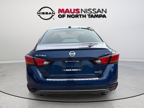Used 2021 Nissan Altima 2.5 SR w/ SR Premium Package FWD image 6