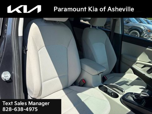 Used 2020 Kia Soul LX FWD image 16