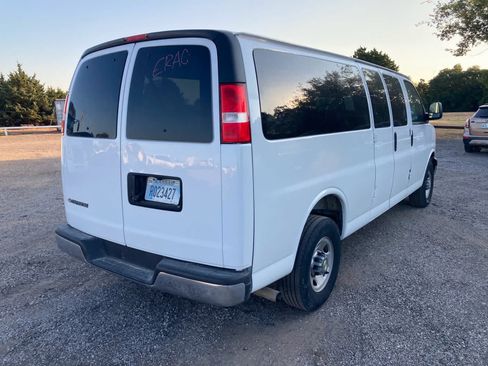 Used 2025 Chevrolet Express 3500 LT w/ LT Preferred Equipment Group RWD image 8