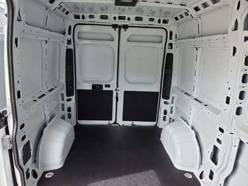 New 2026 RAM ProMaster 1500 w/ Convenience Group FWD image 14