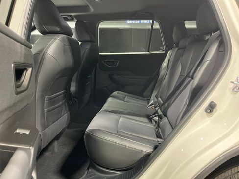 Used 2026 Subaru Outback Limited AWD/4WD image 33