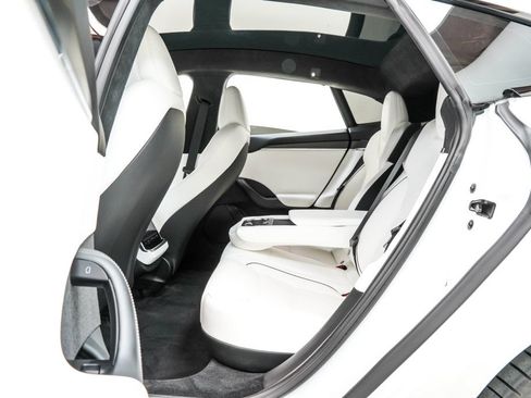 Used 2022 Tesla Model S Plaid AWD/4WD image 18