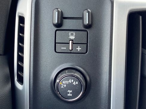 Used 2019 GMC Sierra 1500 SLE w/ SLE Value Package image 30