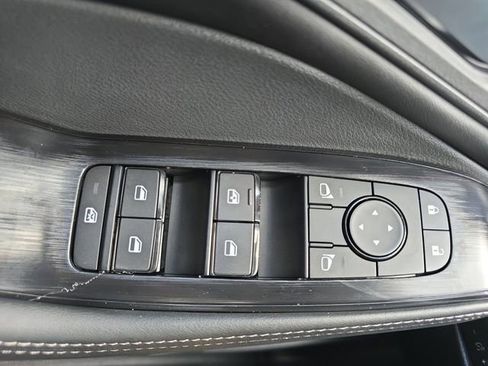 New 2026 Nissan Rogue SV FWD image 30