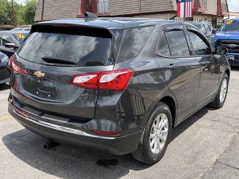 Used 2018 Chevrolet Equinox LS image 5