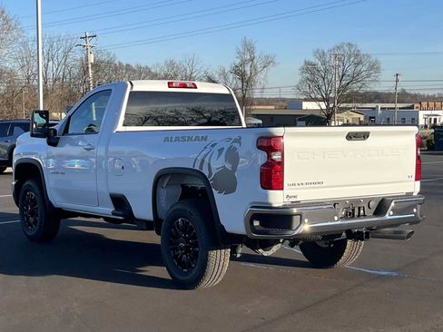 New 2025 Chevrolet Silverado 3500 LT image 3