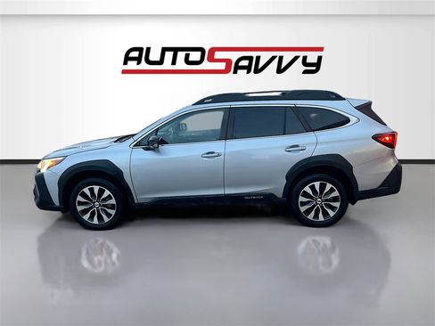Used 2023 Subaru Outback Limited XT image 4