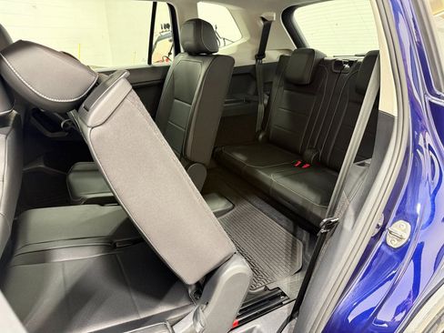 Used 2021 Volkswagen Tiguan SE FWD image 45
