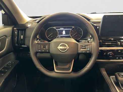 New 2026 Nissan Pathfinder SV w/ SV Premium Package AWD/4WD image 12