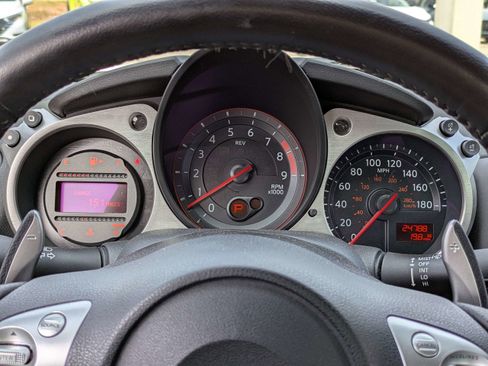 Used 2019 Nissan 370Z Touring image 32