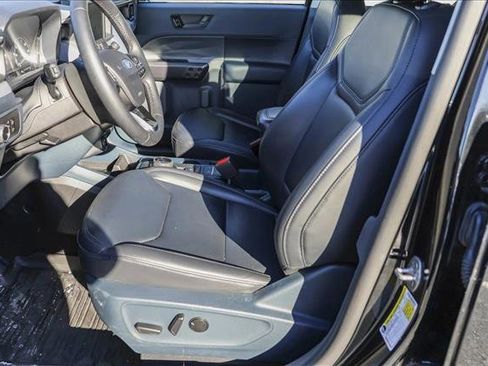 Used 2023 Ford Maverick Lariat w/ Lariat Luxury Package image 11