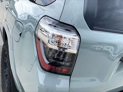 Used 2023 Toyota 4Runner TRD Off-Road Premium w/ Off Road Premium Plus Package AWD/4WD image 28