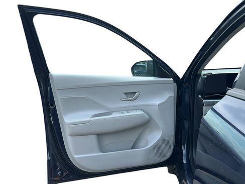 Used 2024 Hyundai Kona SEL FWD image 11