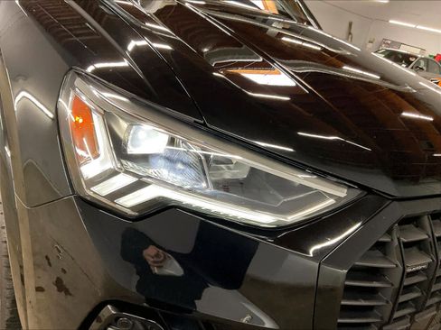 Certified 2023 Audi Q3 2.0T Premium w/ Black Optic Sport Package image 29