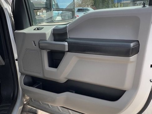 Used 2017 Ford F150 XLT w/ Equipment Group 301A Mid image 17