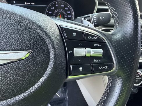 Used 2020 Genesis G70 2.0T RWD image 35