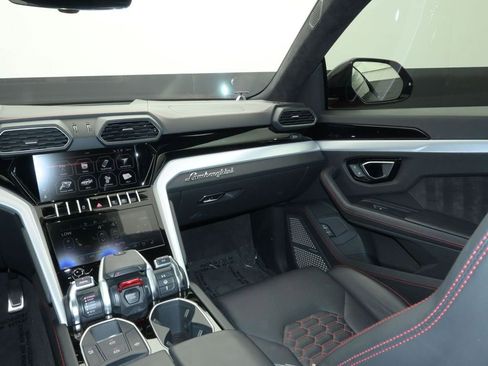 Used 2020 Lamborghini Urus AWD/4WD image 46