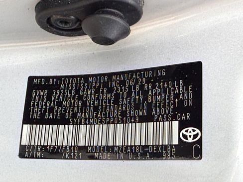 Used 2023 Toyota Corolla LE FWD image 30