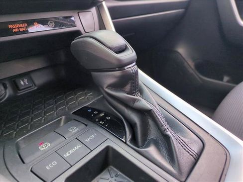 Certified 2019 Toyota RAV4 LE FWD image 12