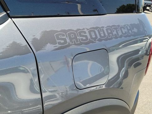Used 2025 Ford Bronco Sport Badlands w/ Sasquatch Badlands Package AWD/4WD image 7