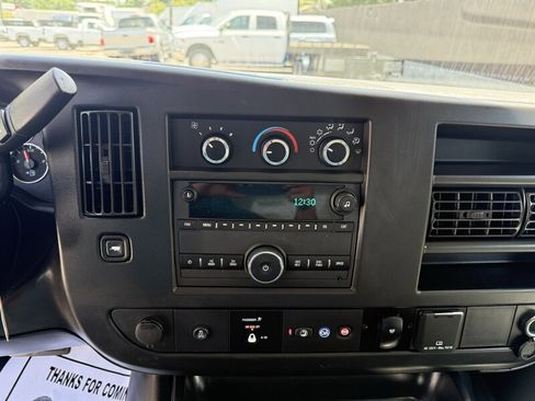 Used 2023 GMC Savana 3500 w/ Power Convenience Package RWD image 18