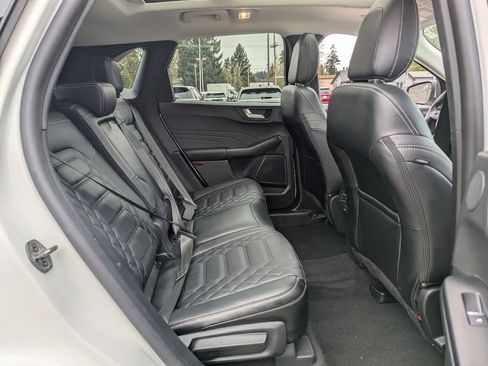 Used 2024 Ford Escape SE w/ PHEV Premium Package image 37