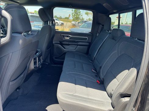 Used 2019 RAM 1500 Big Horn AWD/4WD image 17