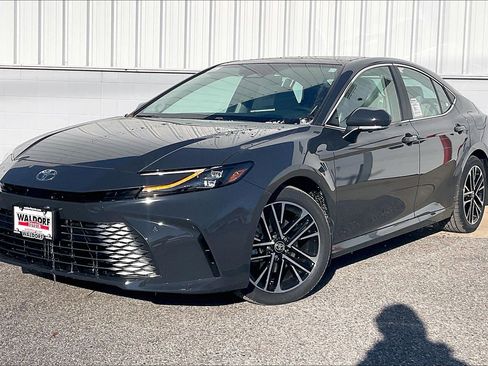 New 2026 Toyota Camry XLE image 2