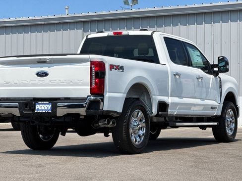 New 2025 Ford F250 Lariat w/ Chrome Package image 3