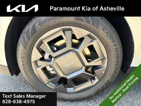 New 2026 Kia Carnival EX image 30