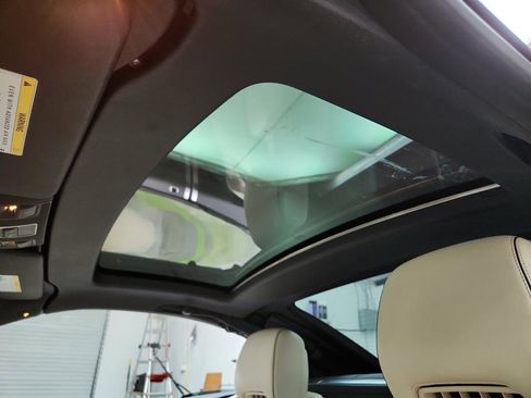 Used 2013 Mercedes-Benz SL 550 image 16