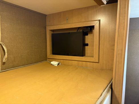 Used 2018 Ford E-450 and Econoline 450 Super Duty w/ Motorhome Prep Package image 72