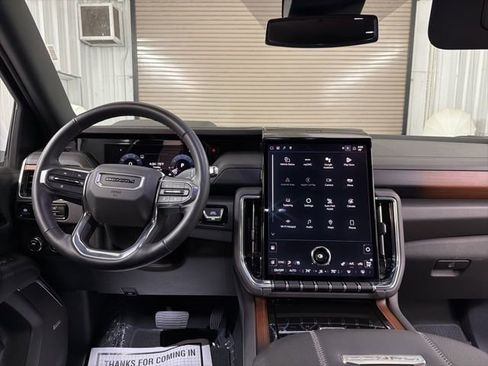 Used 2025 GMC Yukon Denali image 48