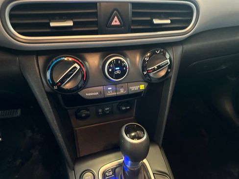 Used 2019 Hyundai Kona SE FWD image 15